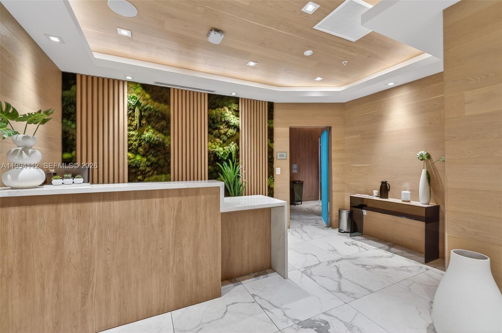 IVY CONDO - Residential