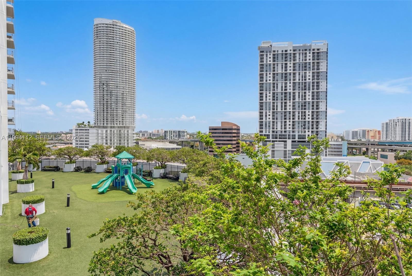 IVY CONDO - Residential