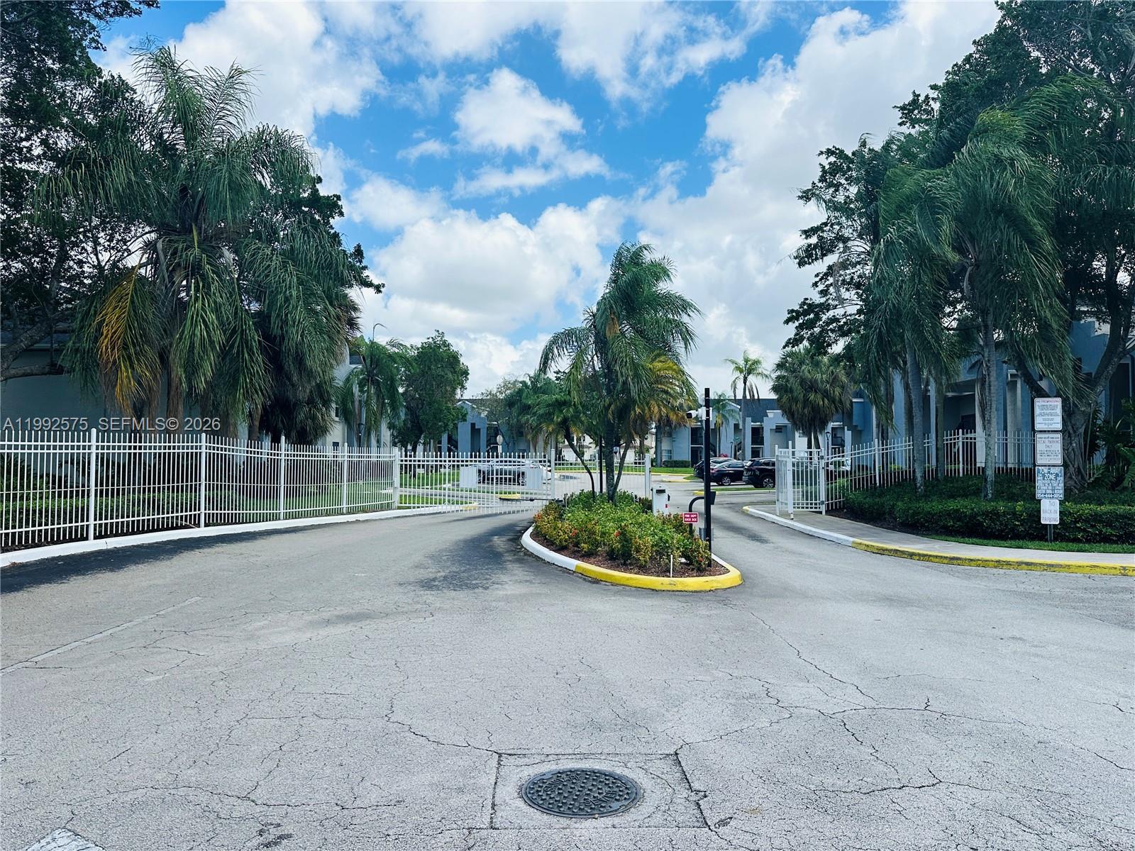 FAIRWAY GREENS CONDO HOME - Residential