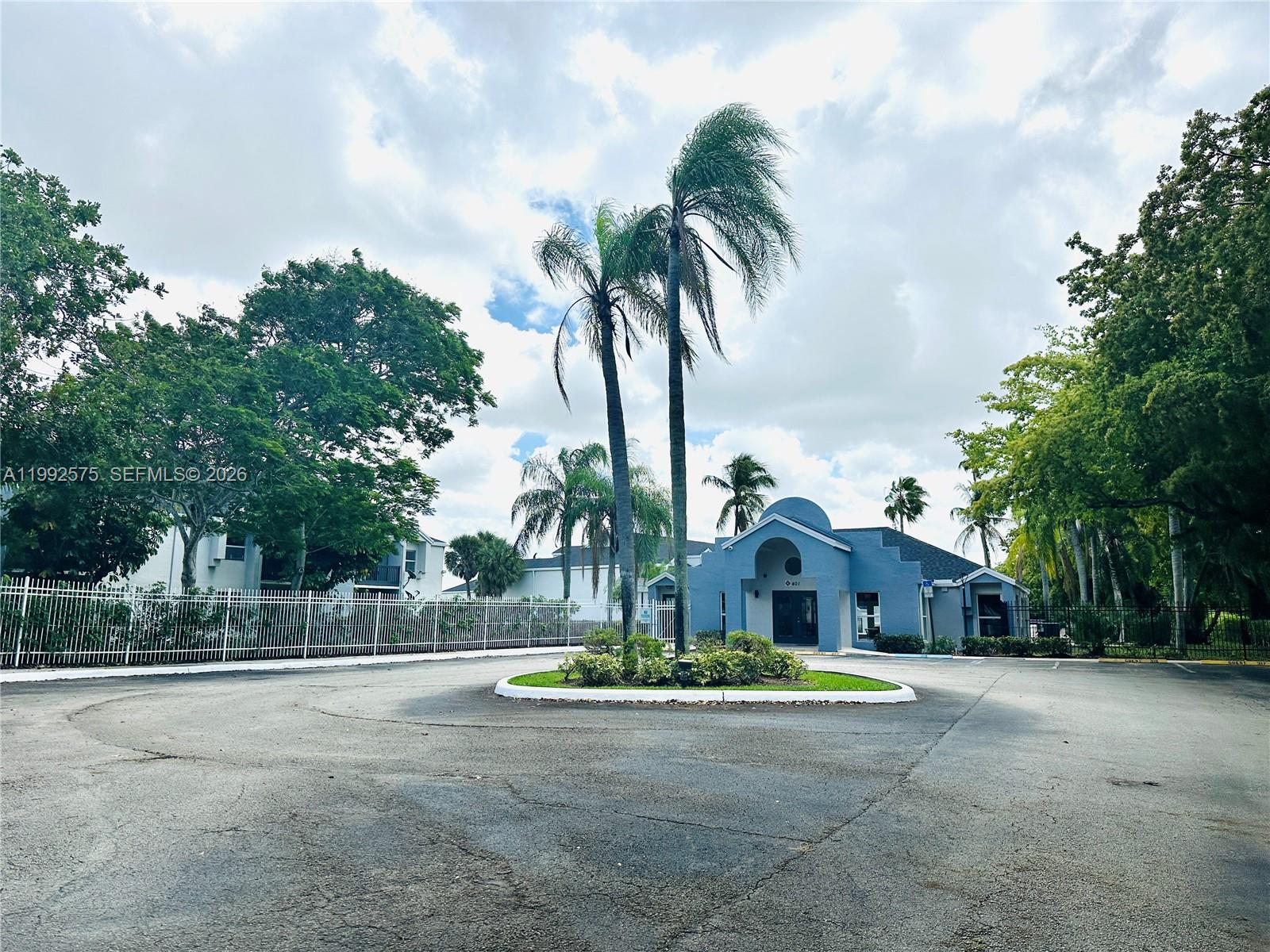 FAIRWAY GREENS CONDO HOME - Residential