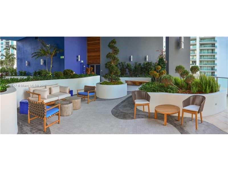 1300 Brickell Bay Dr 2508