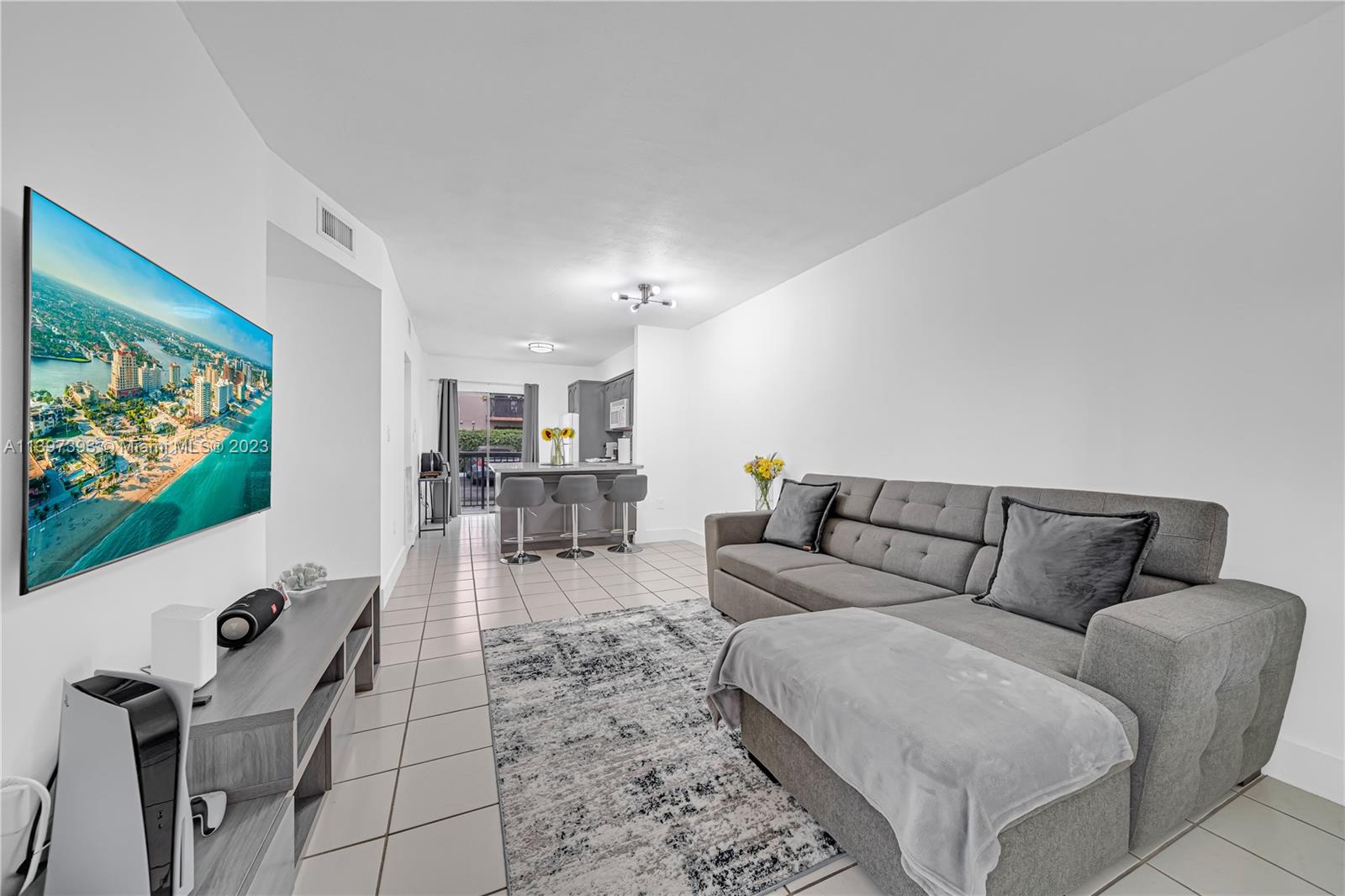 Photo 1 of 21 of 5490 W 21st Ct 113 condo