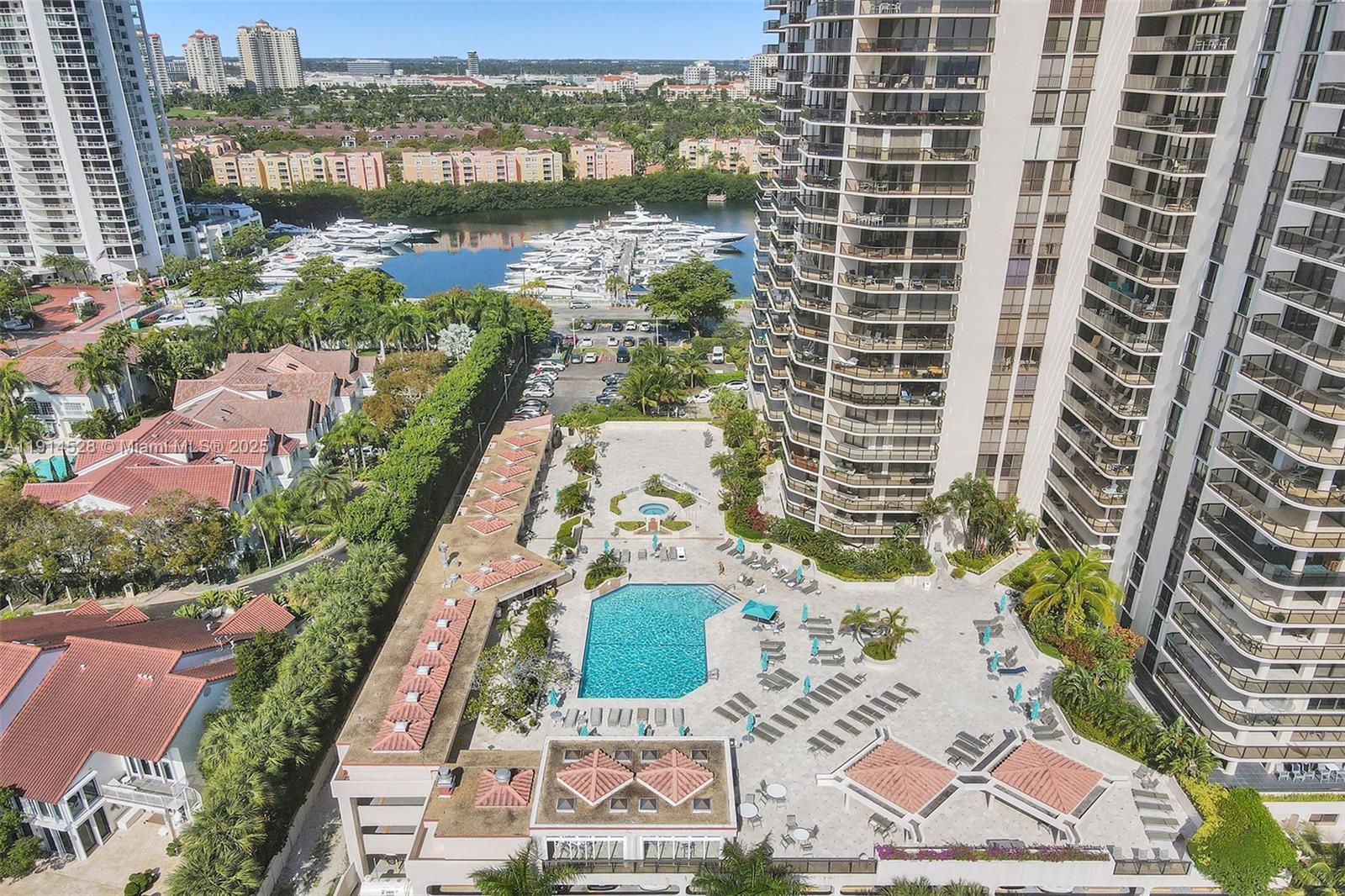 TURNBERRY ISLE SOUTH - Residential