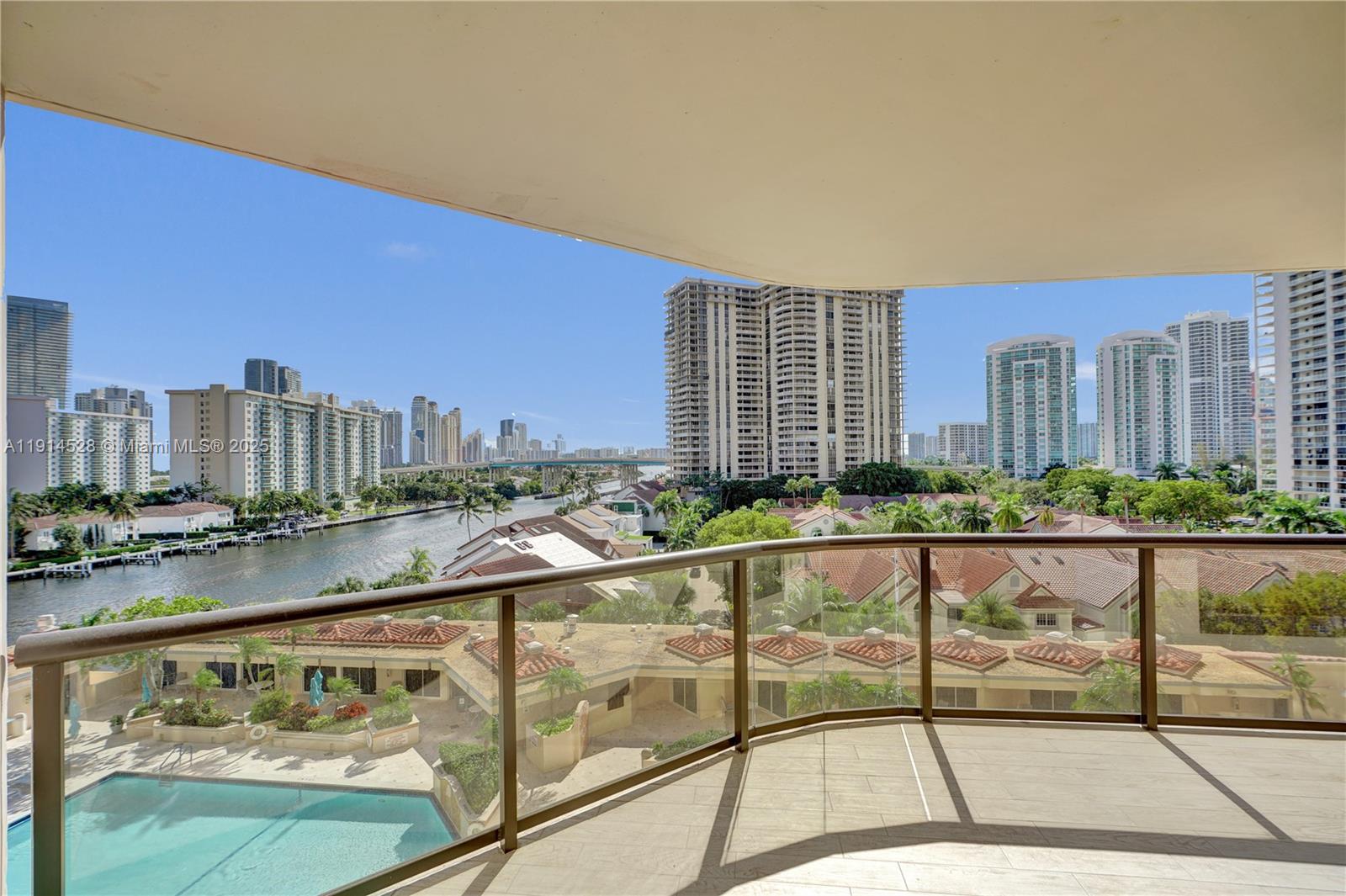 TURNBERRY ISLE SOUTH - Residential