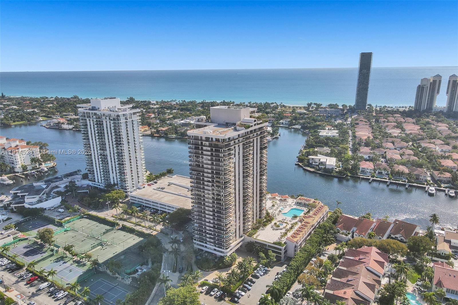 TURNBERRY ISLE SOUTH - Residential
