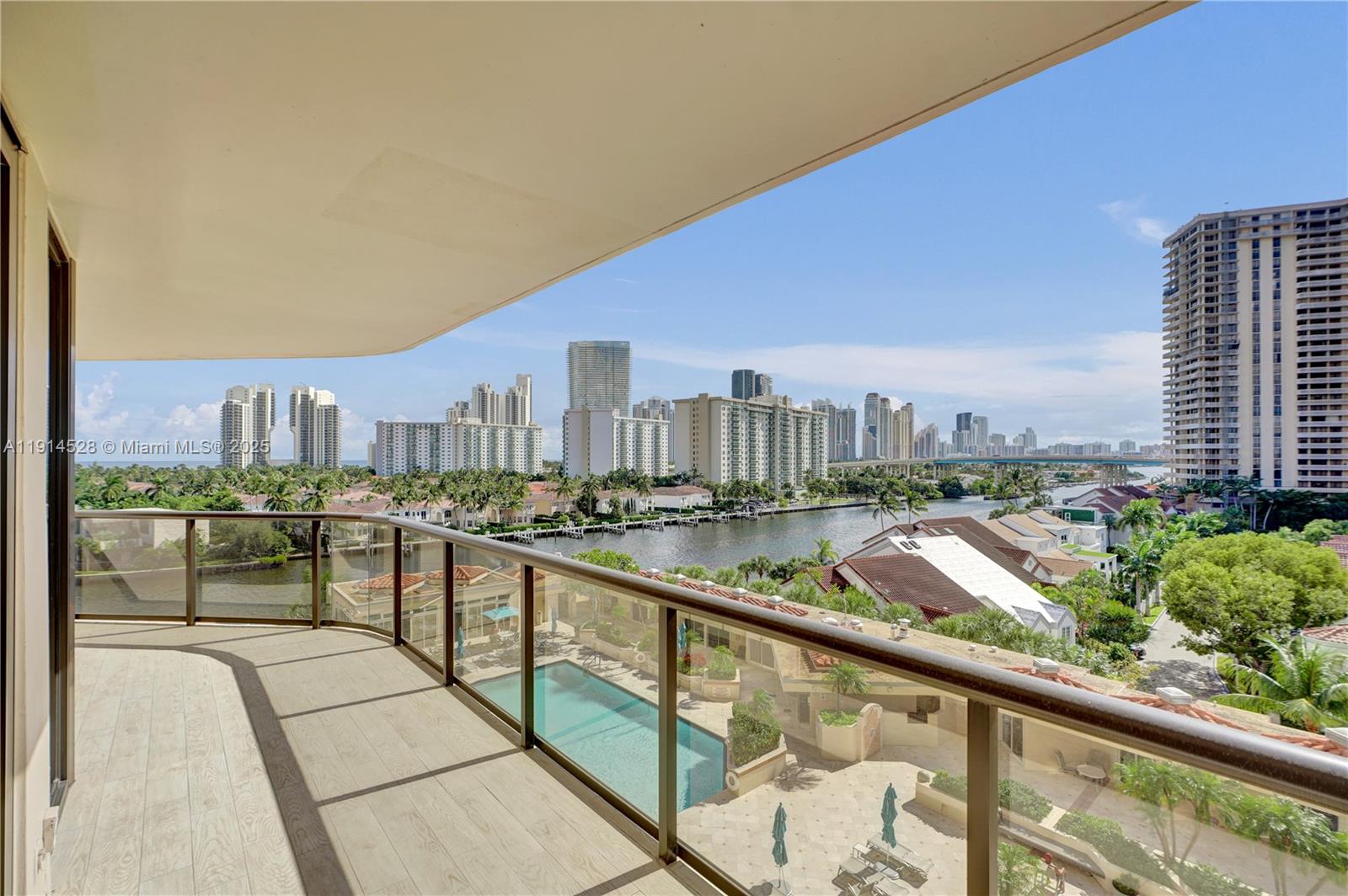 TURNBERRY ISLE SOUTH - Residential