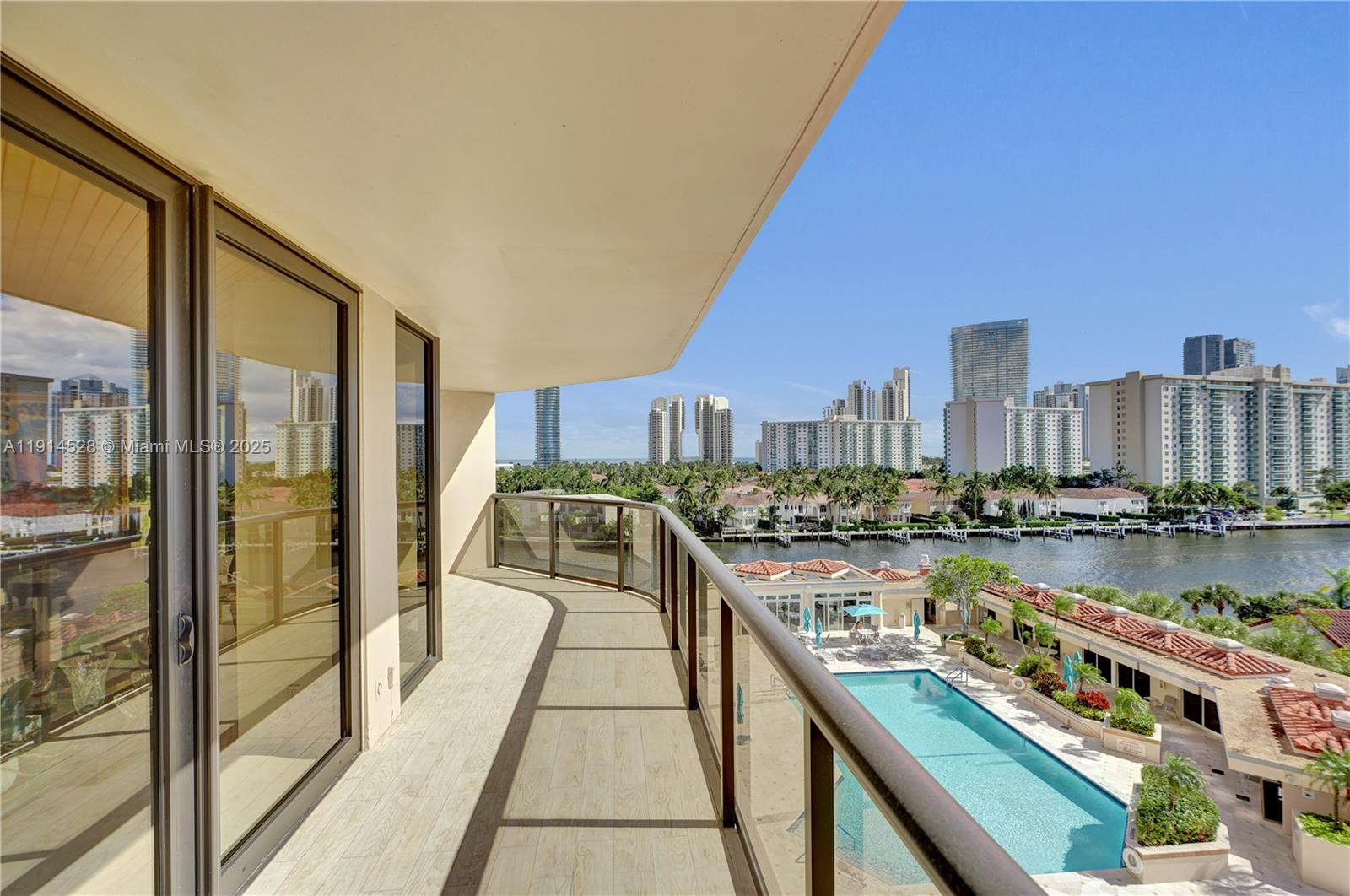 TURNBERRY ISLE SOUTH - Residential