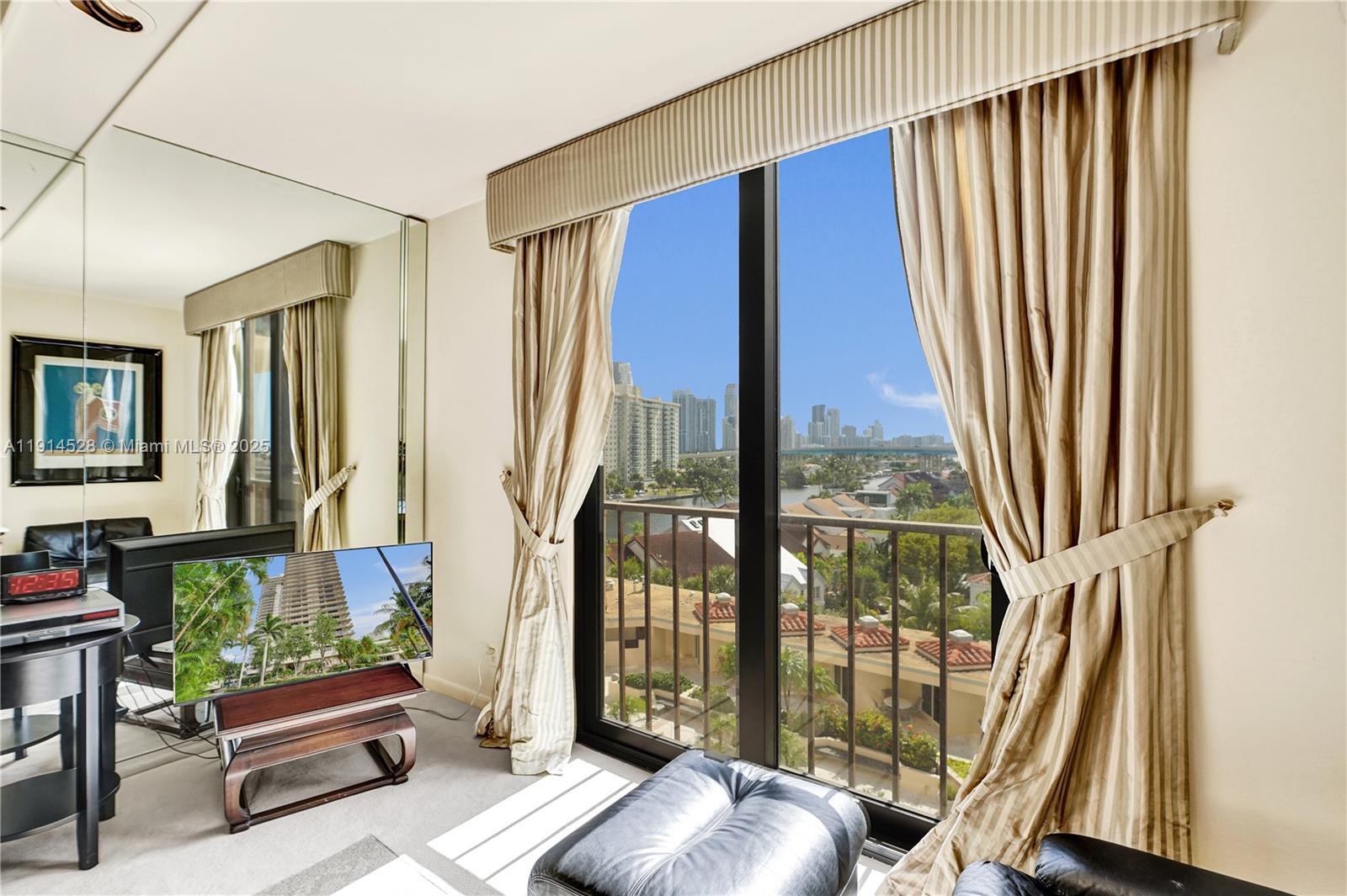 TURNBERRY ISLE SOUTH - Residential