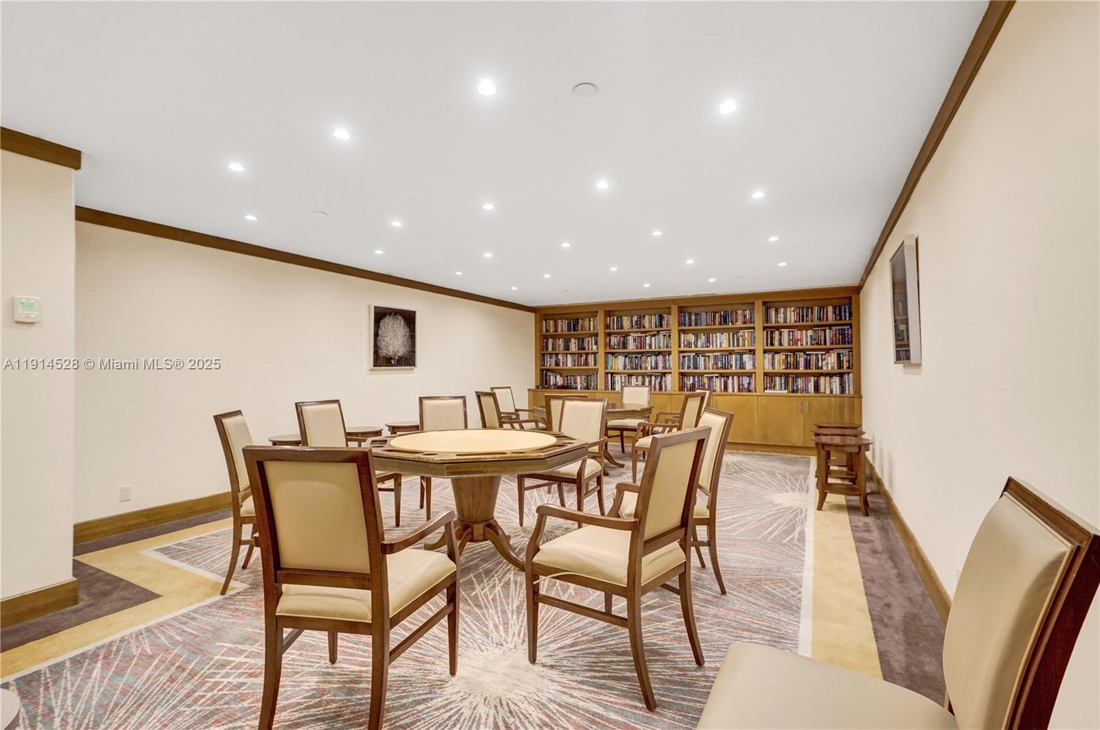 TURNBERRY ISLE SOUTH - Residential