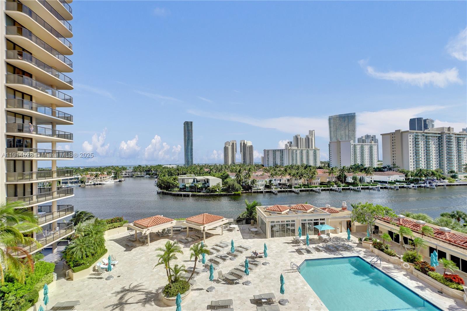TURNBERRY ISLE SOUTH - Residential