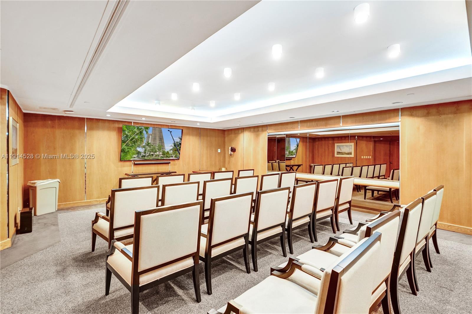 TURNBERRY ISLE SOUTH - Residential