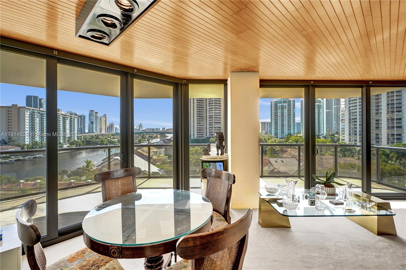 TURNBERRY ISLE SOUTH - Residential