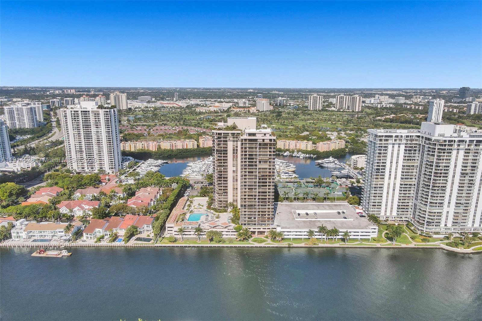 TURNBERRY ISLE SOUTH - Residential