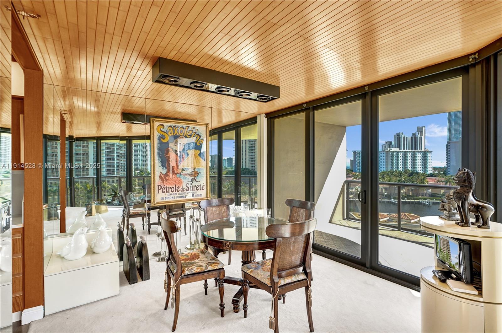 TURNBERRY ISLE SOUTH - Residential