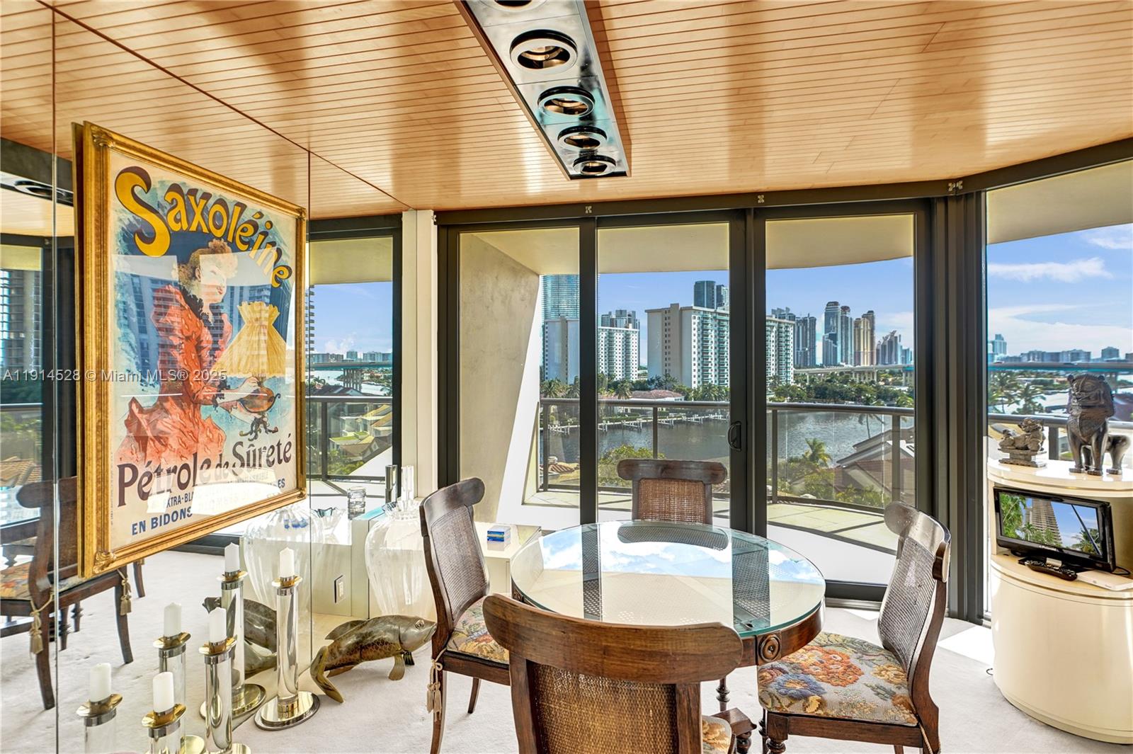 TURNBERRY ISLE SOUTH - Residential