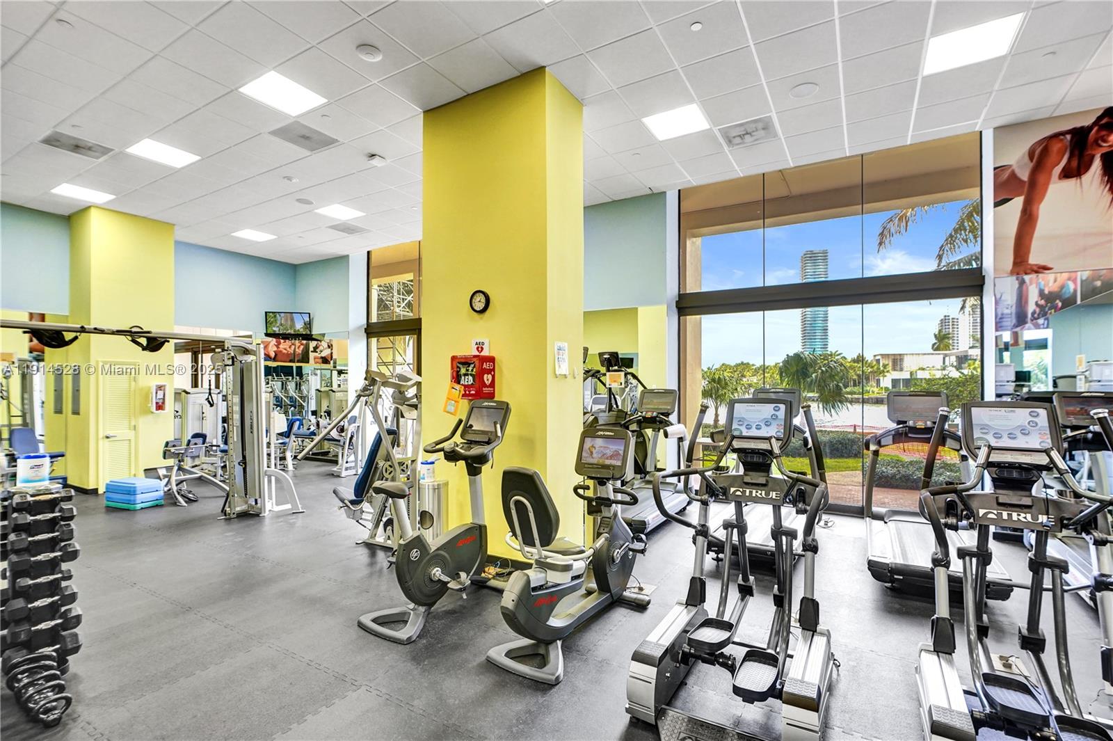 TURNBERRY ISLE SOUTH - Residential