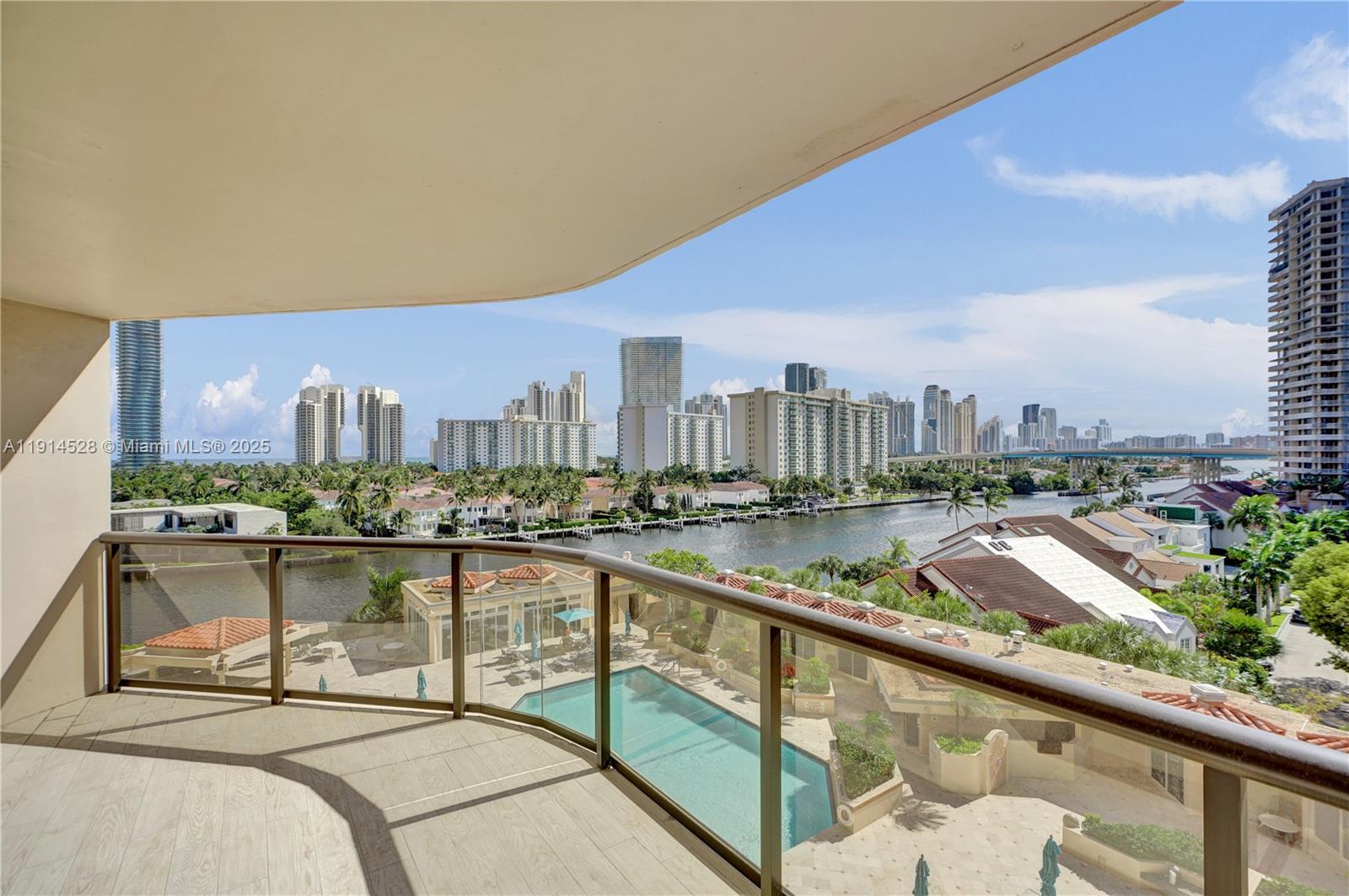 TURNBERRY ISLE SOUTH - Residential