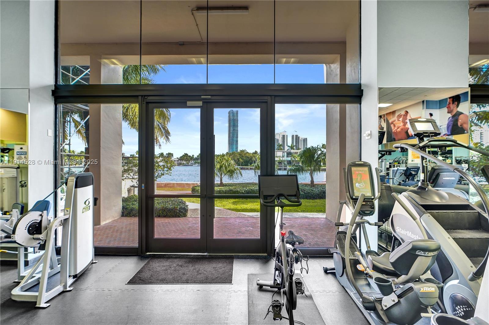 TURNBERRY ISLE SOUTH - Residential