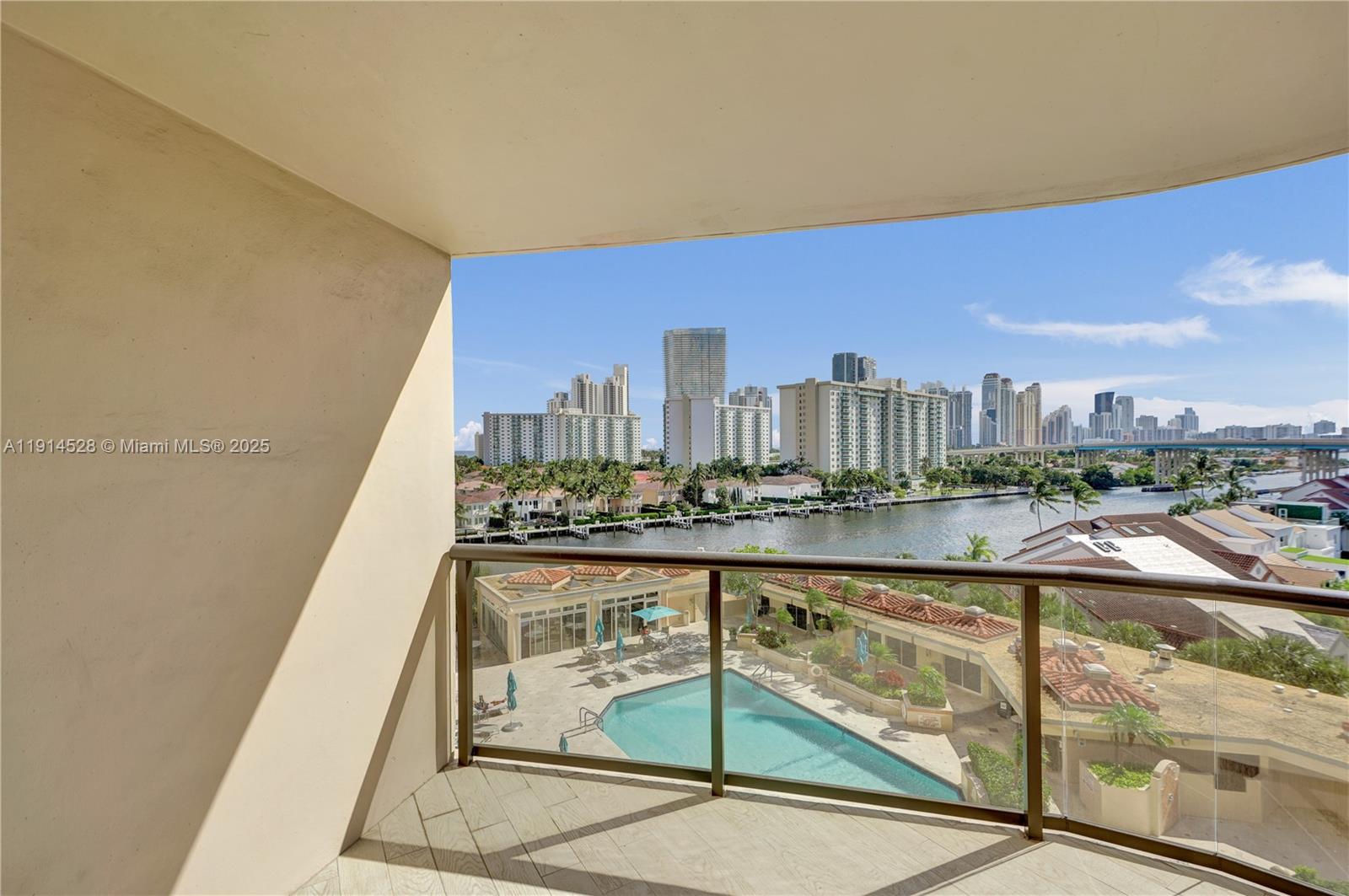 TURNBERRY ISLE SOUTH - Residential