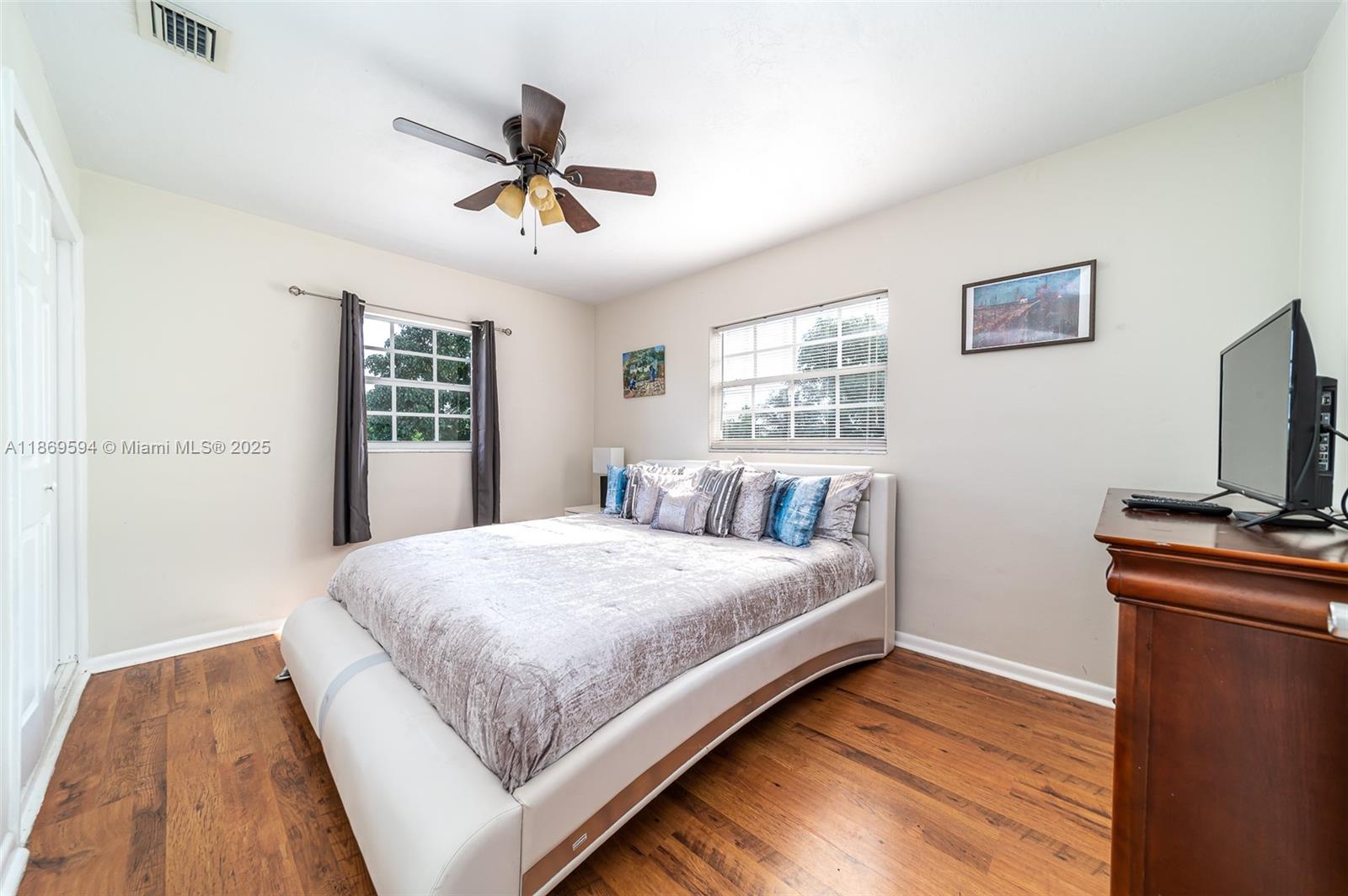 7120 Duval St