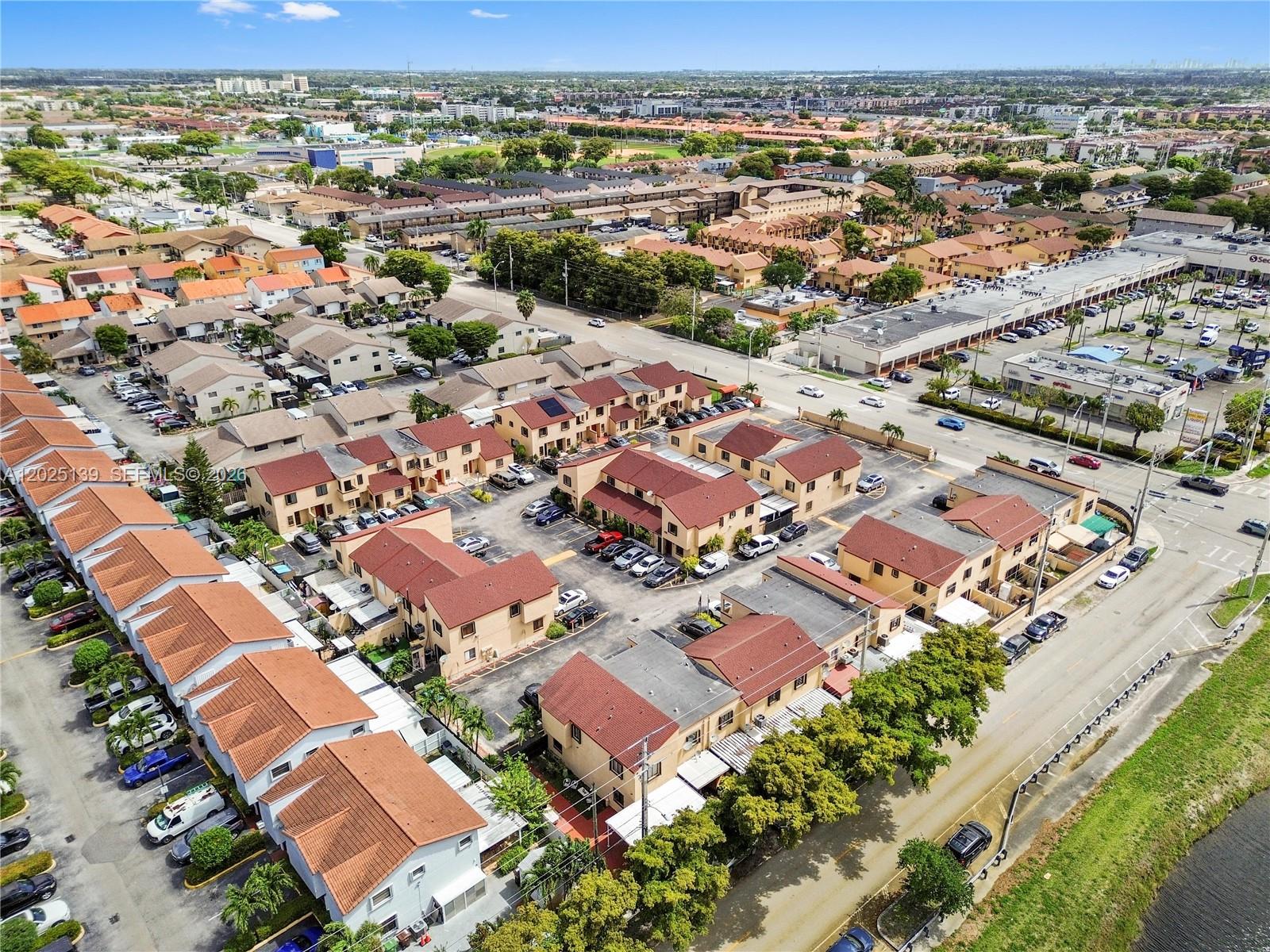 VILLAS OF WESTLAND CONDO - Residential