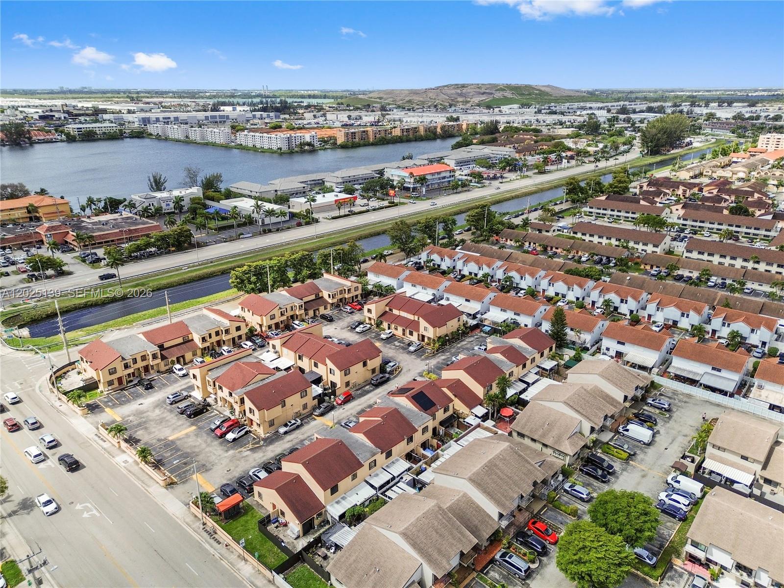 VILLAS OF WESTLAND CONDO - Residential