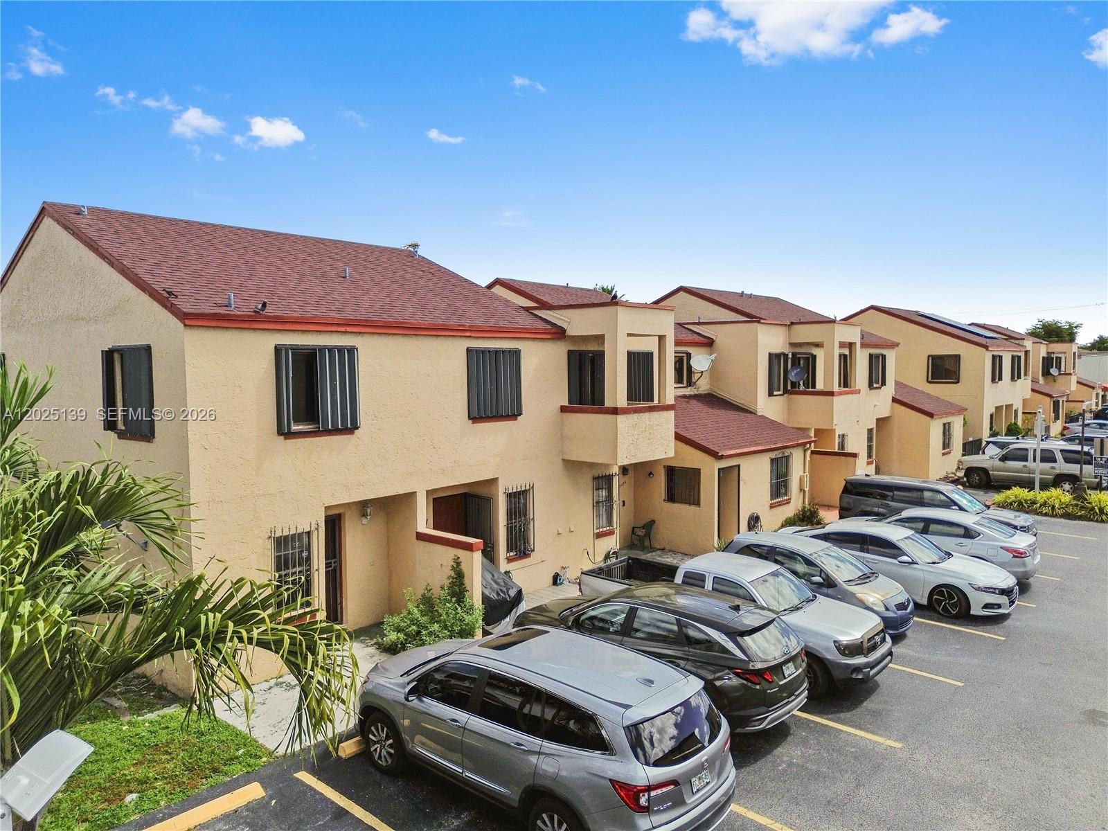 VILLAS OF WESTLAND CONDO - Residential