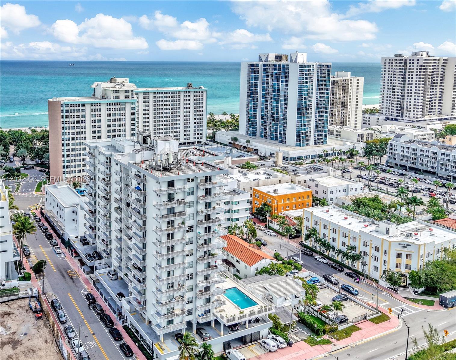 CLEARVIEW TOWERS CONDO - Residential