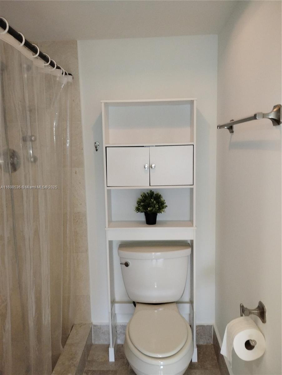 CAMBRIDGE AT CENTURY - Residential