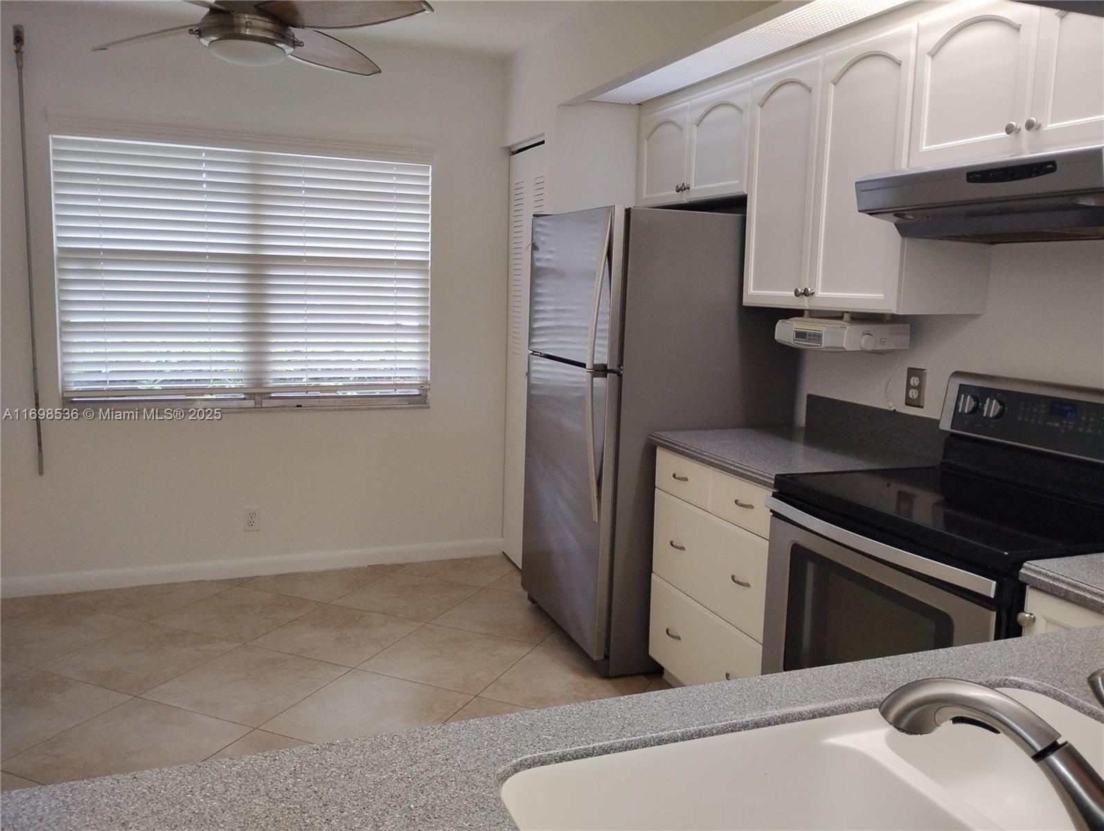 CAMBRIDGE AT CENTURY - Residential