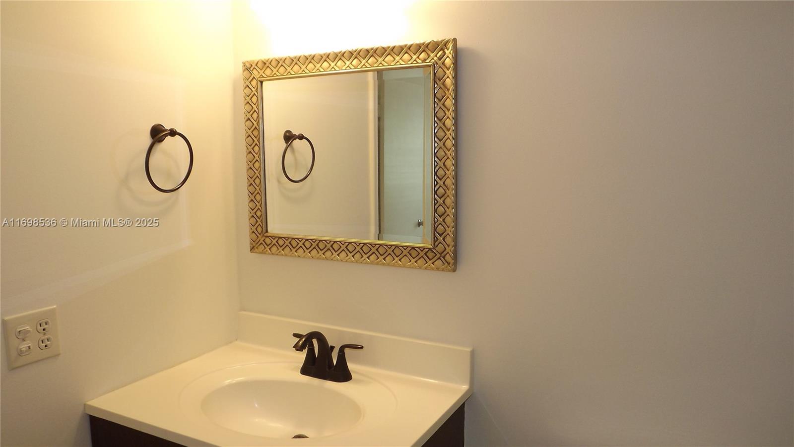 CAMBRIDGE AT CENTURY - Residential