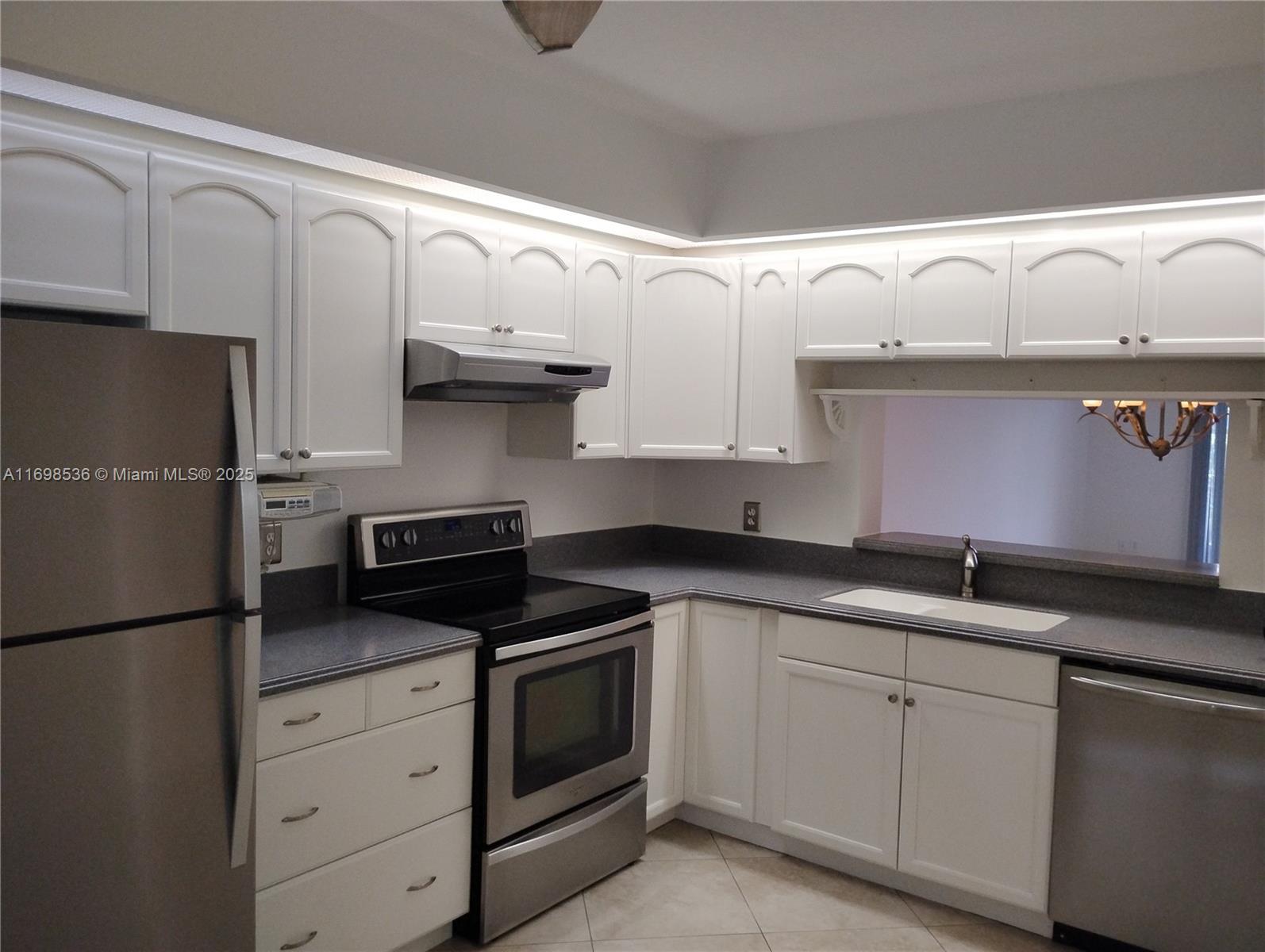 CAMBRIDGE AT CENTURY - Residential