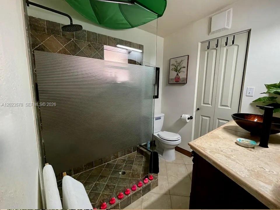 HOLLYWOOD PARK - Residential