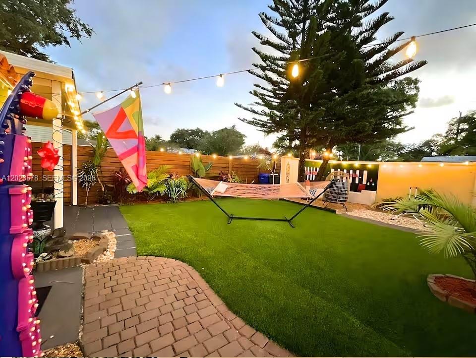 HOLLYWOOD PARK - Residential