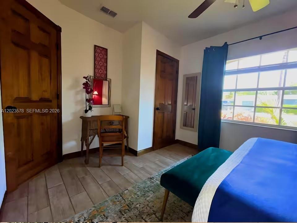 HOLLYWOOD PARK - Residential