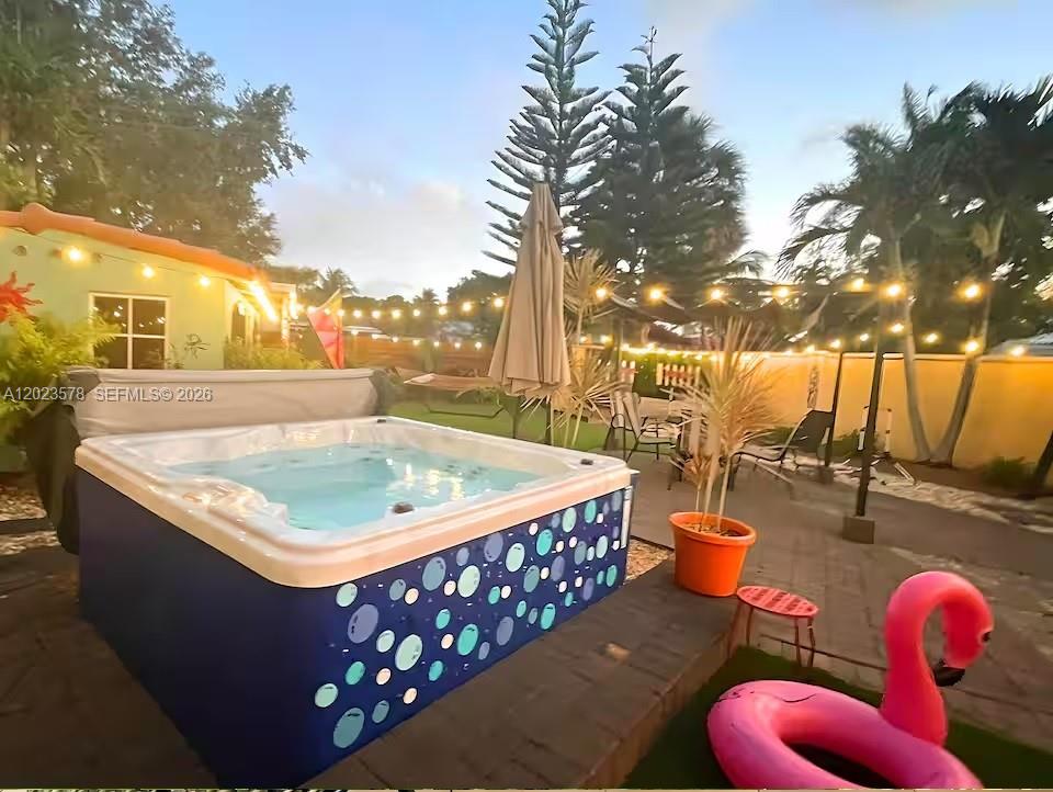 HOLLYWOOD PARK - Residential
