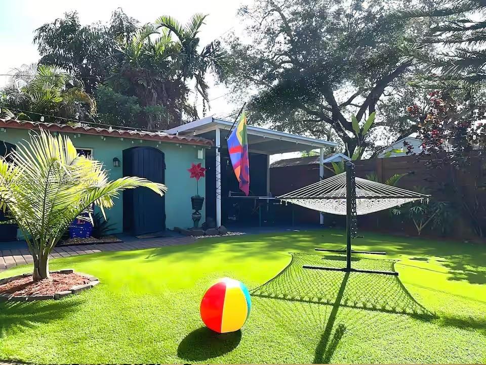 HOLLYWOOD PARK - Residential