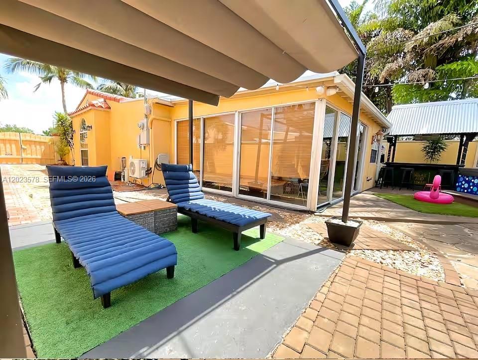 HOLLYWOOD PARK - Residential