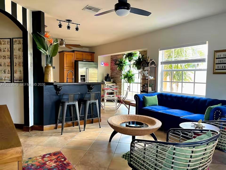 HOLLYWOOD PARK - Residential