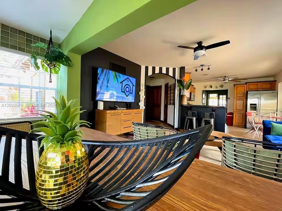 HOLLYWOOD PARK - Residential
