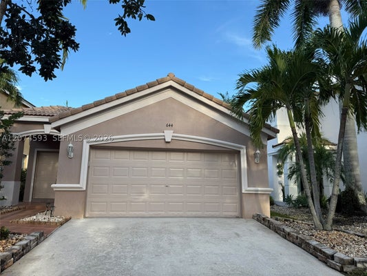 644 CONSERVATION DR, WESTON, FL 33327 - Image fc62064c3d24284fe21fbffbc69e17af/3912580022