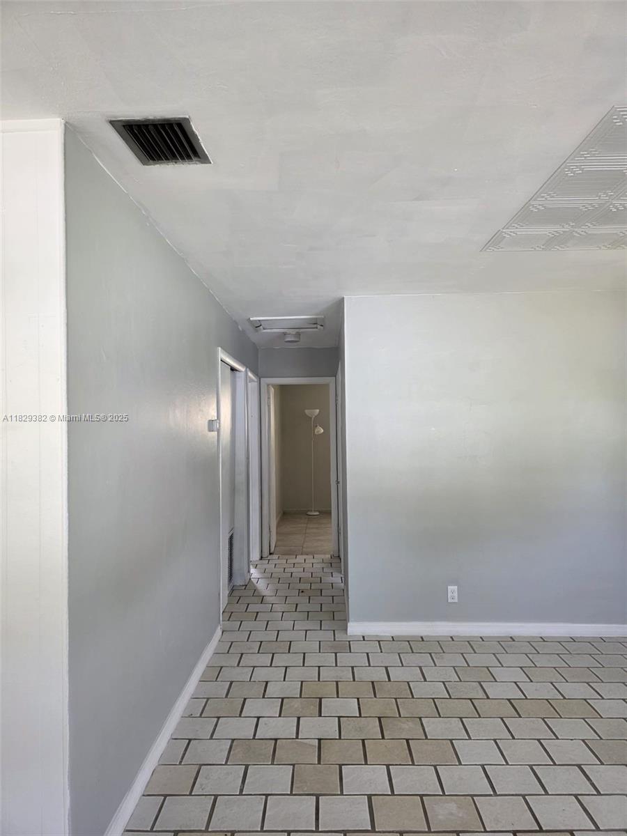 46 NW 14th Ct