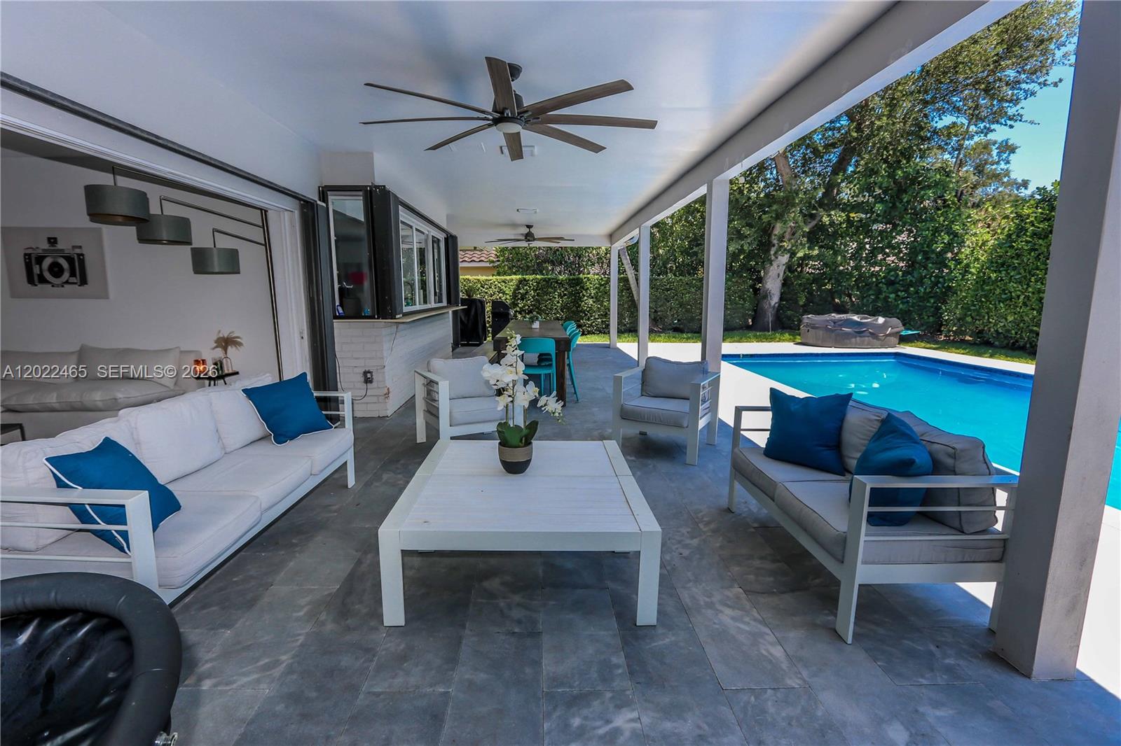 EMERALD HILLS - Residential