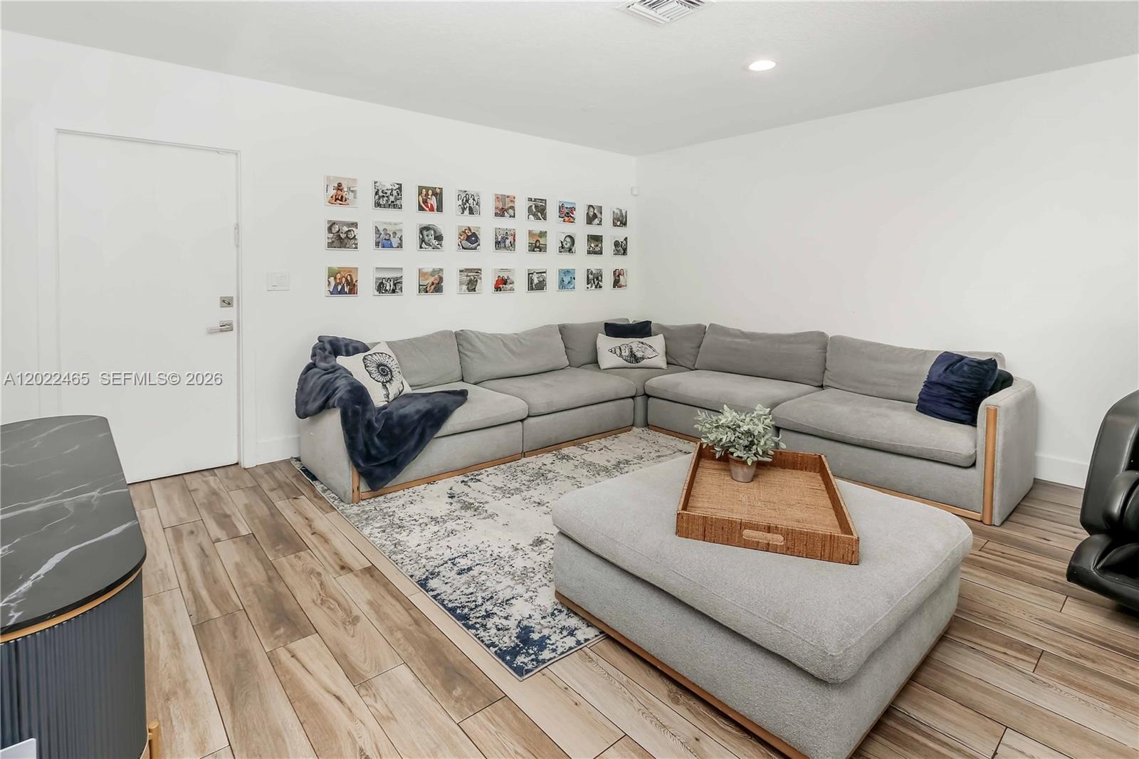 EMERALD HILLS - Residential