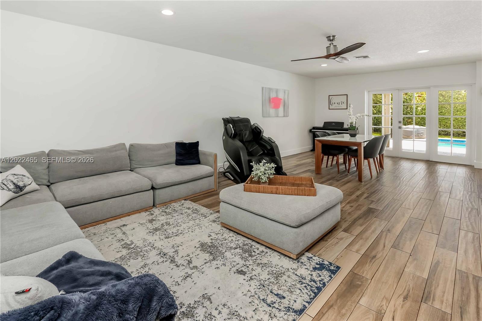 EMERALD HILLS - Residential