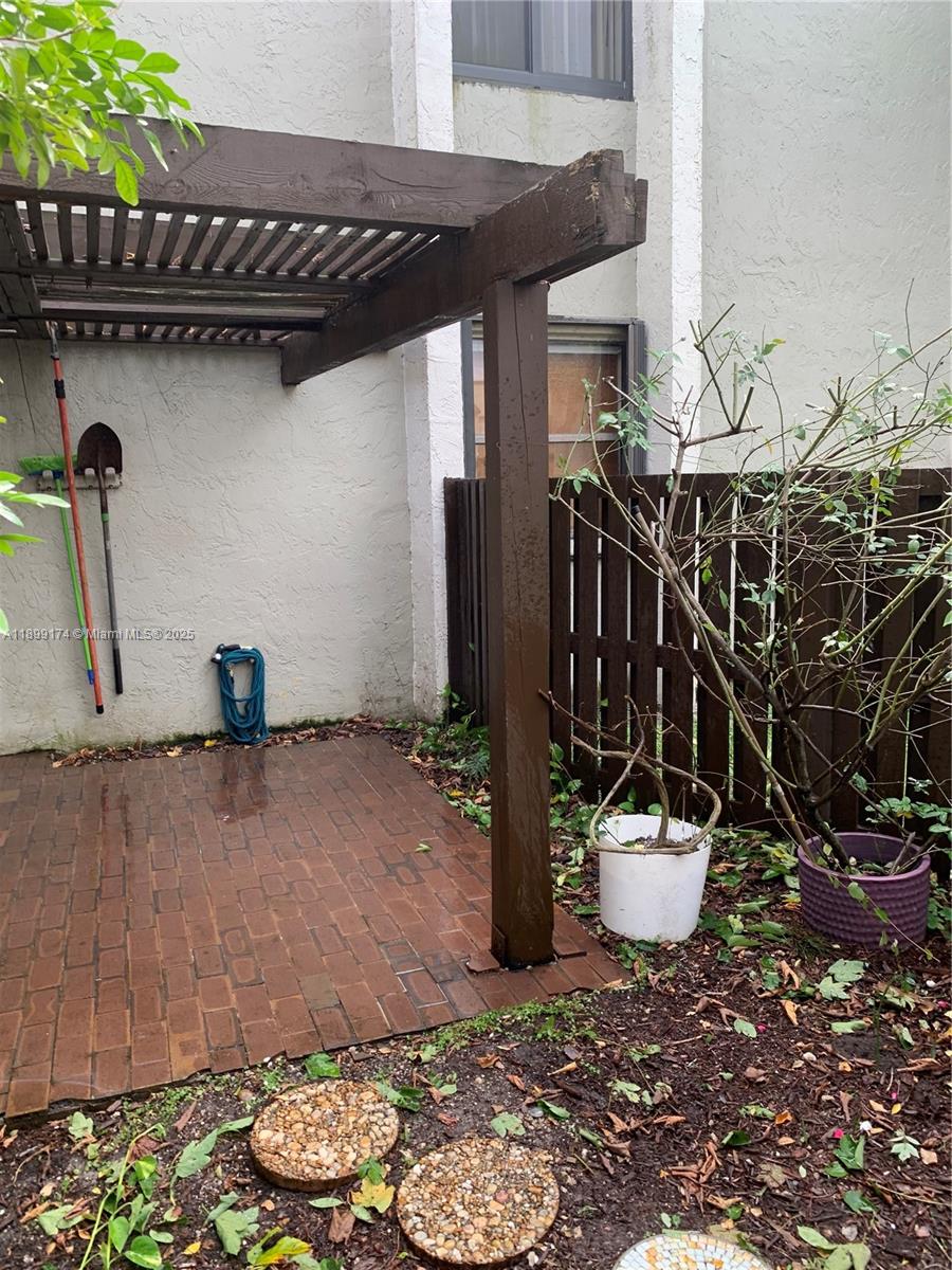 INDIAN LAKE VILLAGE II CO - Residential Lease