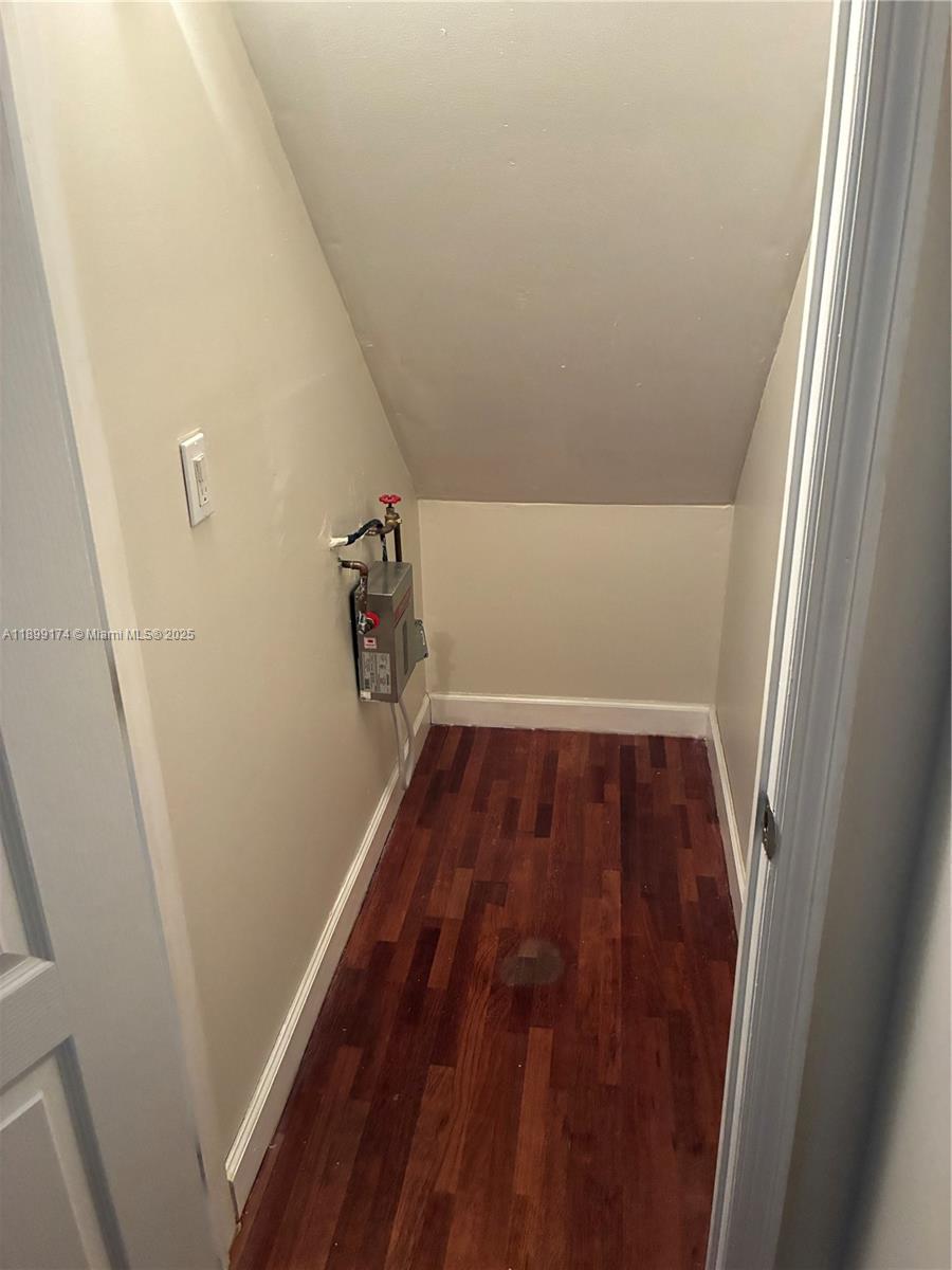 INDIAN LAKE VILLAGE II CO - Residential Lease