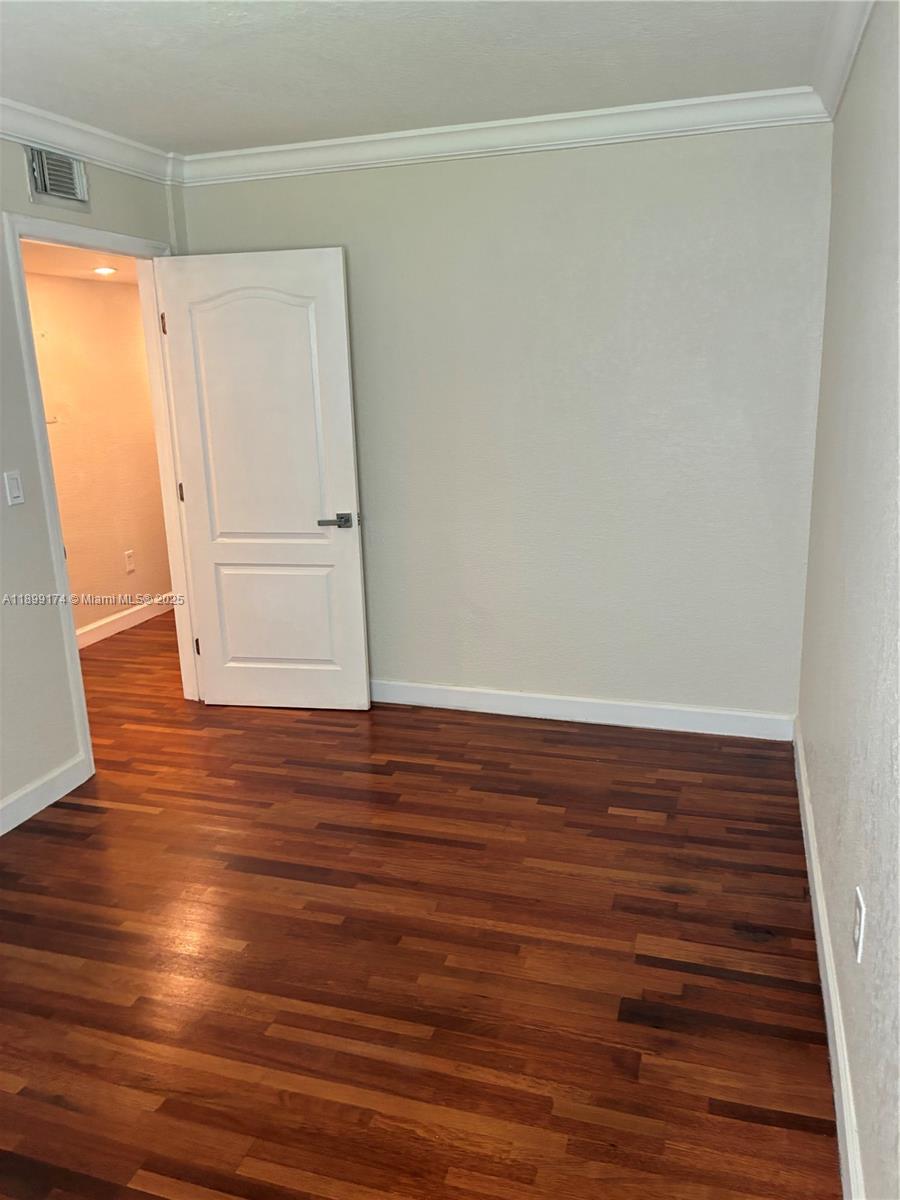 INDIAN LAKE VILLAGE II CO - Residential Lease