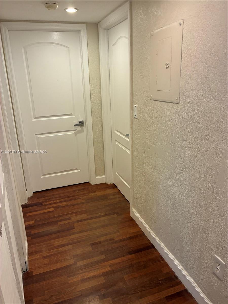 INDIAN LAKE VILLAGE II CO - Residential Lease