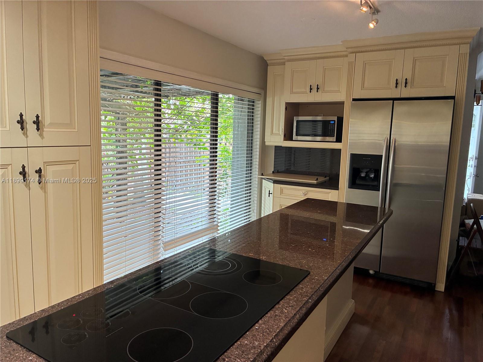 INDIAN LAKE VILLAGE II CO - Residential Lease